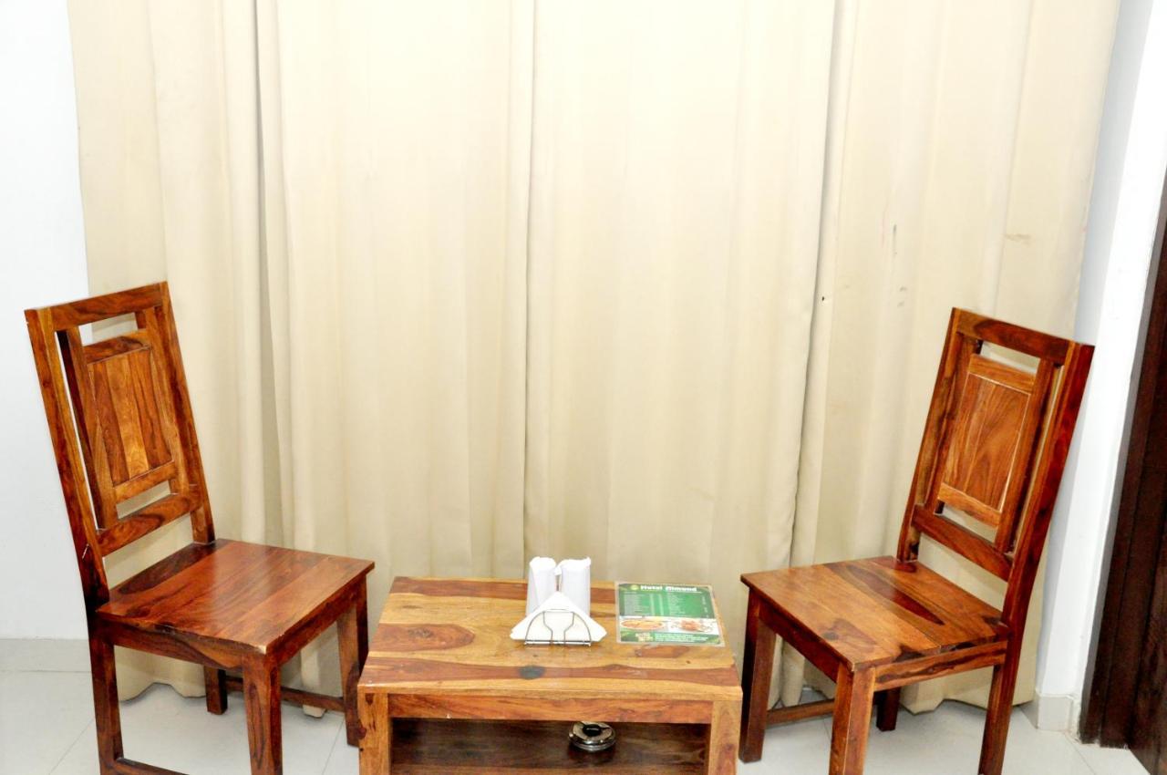 Hotel Almond Zirakpur 外观 照片